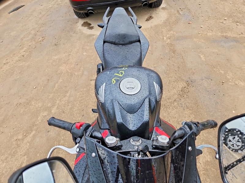 51413996 :رقم المزاد ، MLHNC5106J5400817 vin ، 2018 Honda Cbr300 مزاد بيع