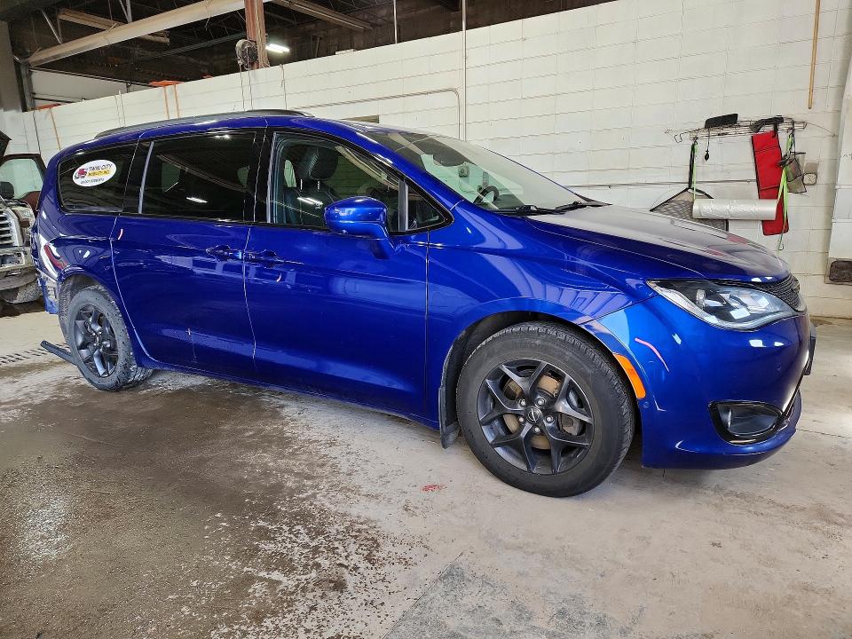 Продаж на аукціоні авто 2020 Chrysler Pacifica, vin: 2C4RC1EG0LR126718, номер лоту: 48855956