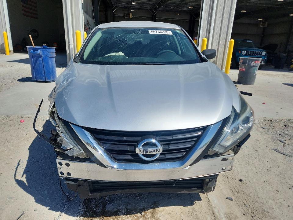 Продажа на аукционе авто 2018 Nissan Altima, vin: 1N4AL3AP6JC237249, номер лота: 50748236