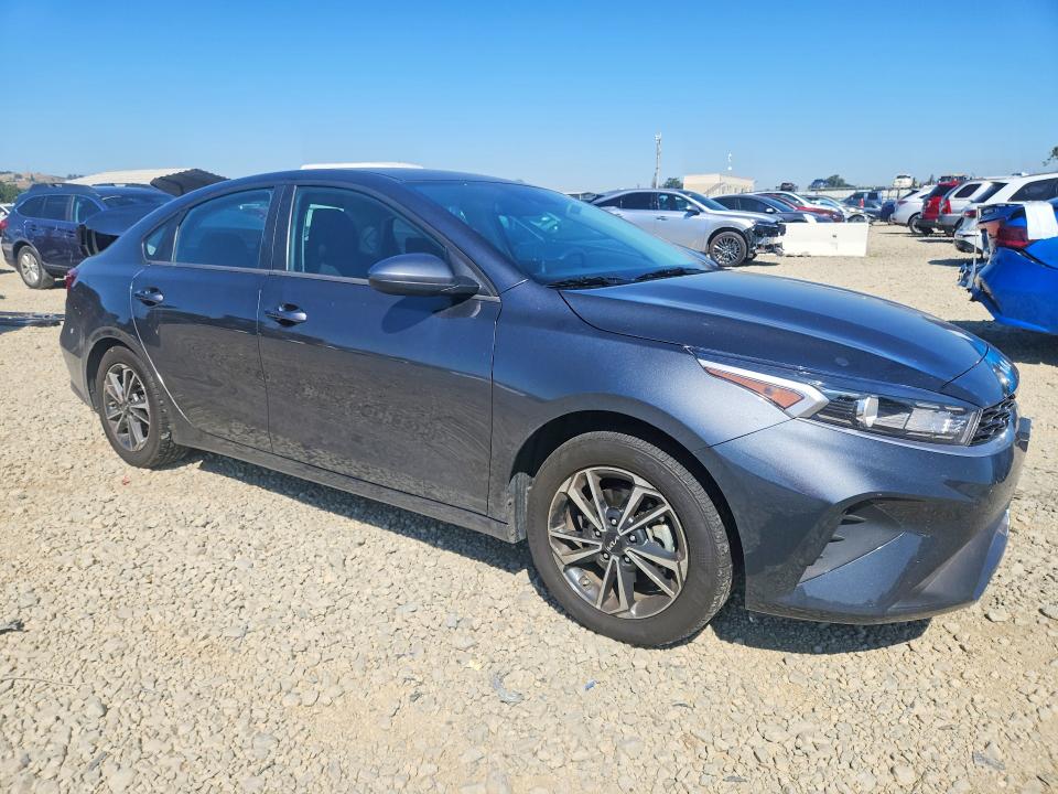 2024 Kia Forte მანქანა იყიდება აუქციონზე, vin: 3KPF24AD6RE798411, აუქციონის ნომერი: 48965246