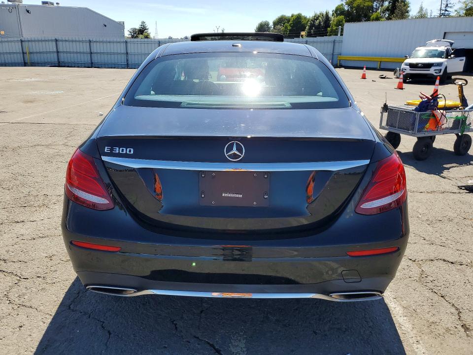 2018 Mercedes-benz E მანქანა იყიდება აუქციონზე, vin: WDDZF4JB4JA306729, აუქციონის ნომერი: 51207496