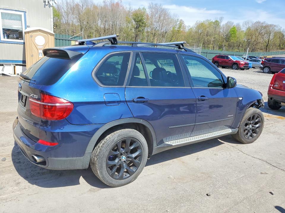 50958836 :رقم المزاد ، 5UXZV4C5XBL411834 vin ، 2011 Bmw X5 مزاد بيع