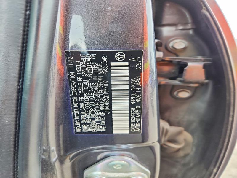 Продажа на аукционе авто 2013 Toyota Prius C, vin: JTDKDTB32D1557109, номер лота: 51190496