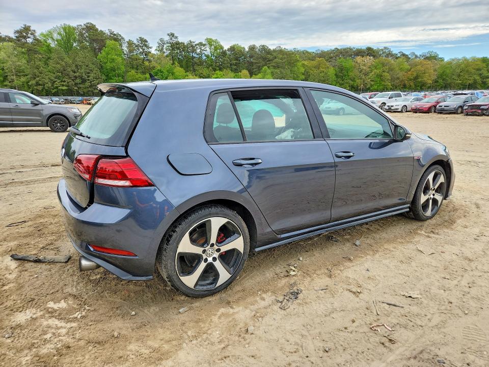 51085716 :رقم المزاد ، 3VW447AU6JM273133 vin ، 2018 Volkswagen Gti مزاد بيع
