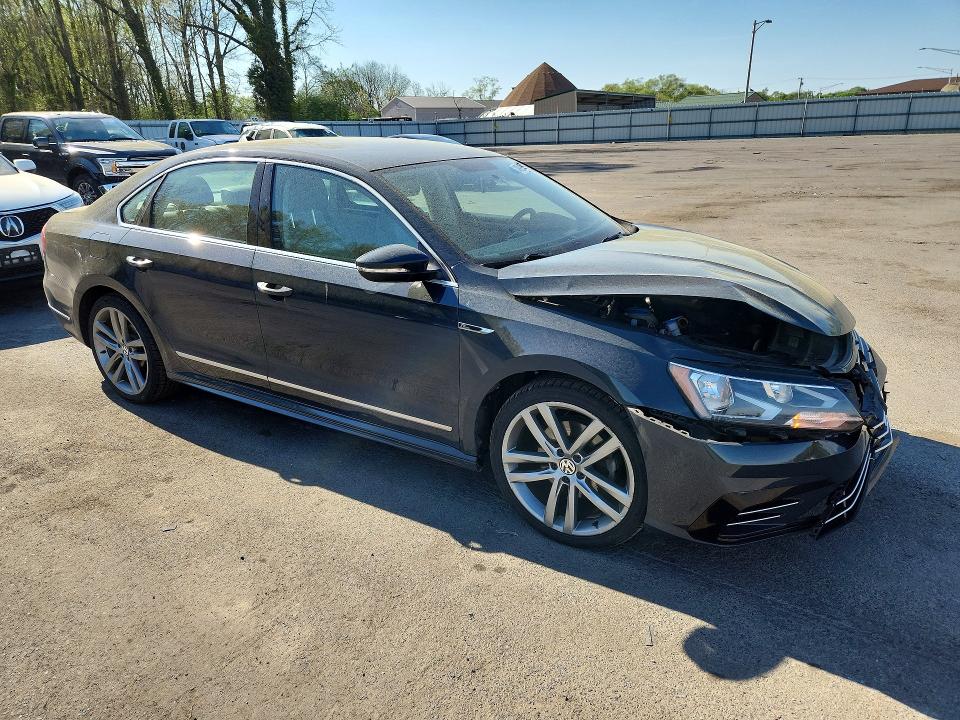 49998596 :رقم المزاد ، 1VWDT7A35HC023243 vin ، 2017 Volkswagen Passat مزاد بيع
