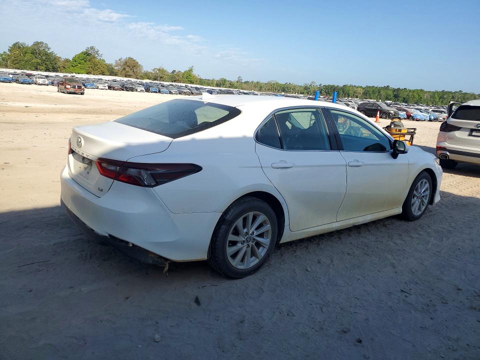 2022 Toyota Camry მანქანა იყიდება აუქციონზე, vin: 4T1C11AK8NU639092, აუქციონის ნომერი: 48268476
