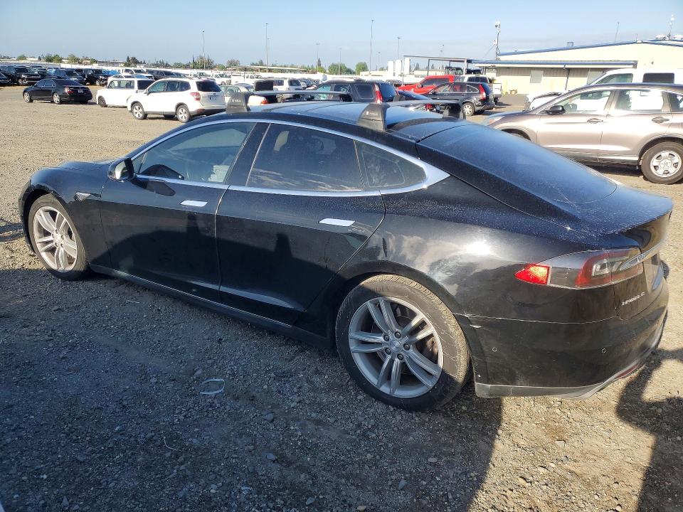 Продажа на аукционе авто 2015 Tesla Model S, vin: 5YJSA1E29FF116877, номер лота: 51146406