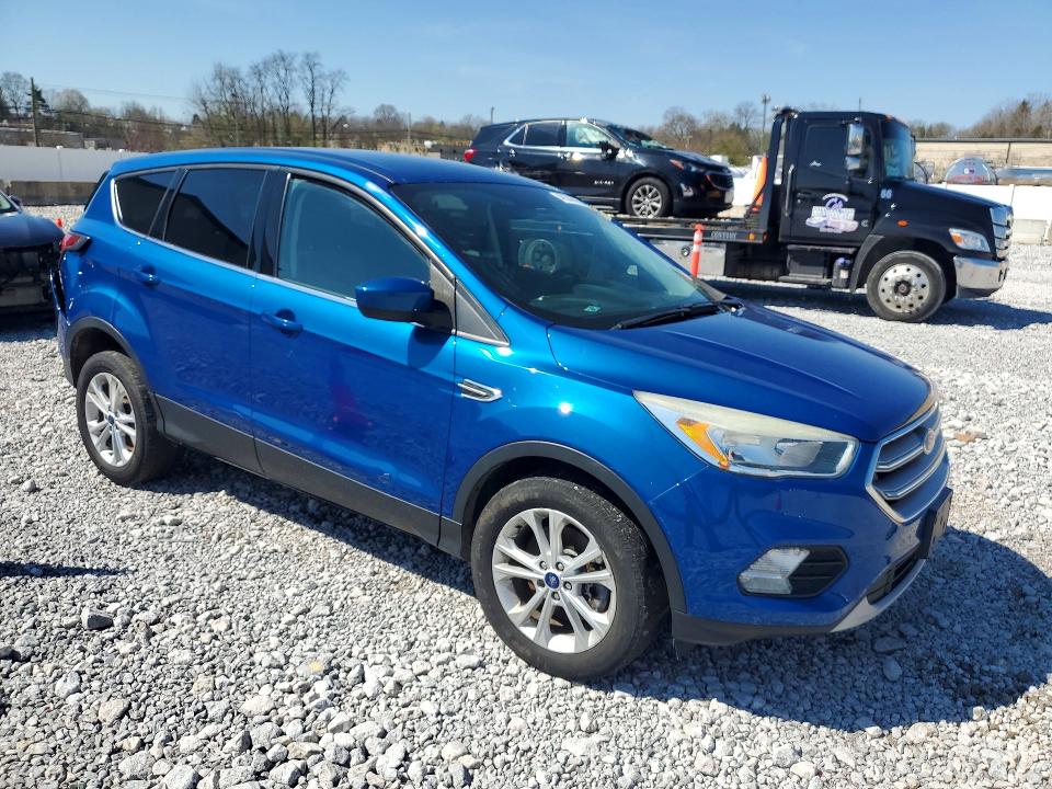 48536596 :رقم المزاد ، 1FMCU9GD0HUA11739 vin ، 2017 Ford Escape مزاد بيع