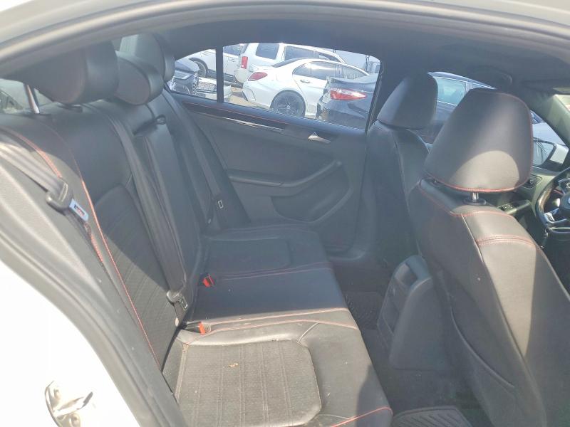 50943226 :رقم المزاد ، 3VW4T7AJ9GM335920 vin ، 2016 Volkswagen Jetta مزاد بيع