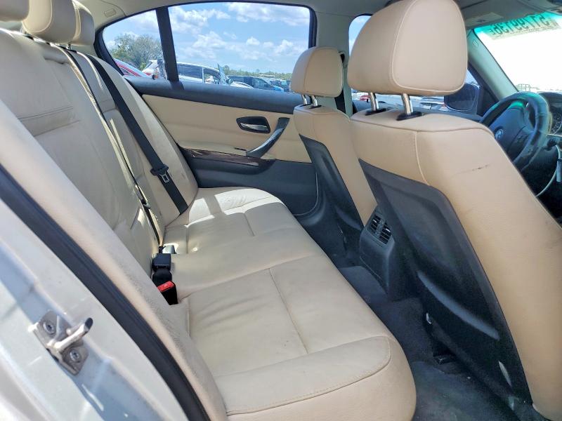 51799136 :رقم المزاد ، WBAPH7C59BE850638 vin ، 2011 Bmw 328 مزاد بيع