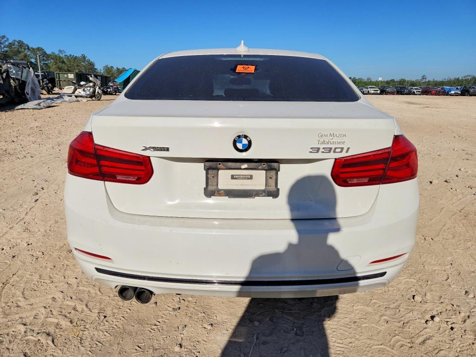 50781146 :رقم المزاد ، WBA8D9C50JA607950 vin ، 2018 Bmw 330 مزاد بيع