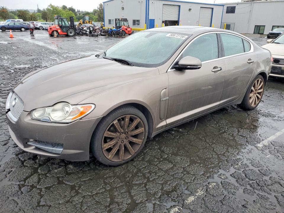 50672756 :رقم المزاد ، SAJWA0FA2AHR59010 vin ، 2010 Jaguar Xf مزاد بيع