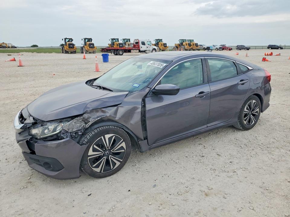 49537026 :رقم المزاد ، 2HGFC1F32JH645451 vin ، 2018 Honda Civic مزاد بيع