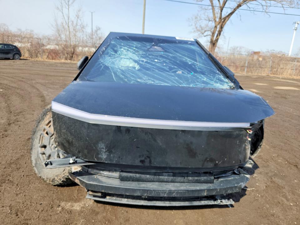 Продажа на аукционе авто 2024 Tesla Cybertruck, vin: 7G2CEHEE7RA046855, номер лота: 48045226