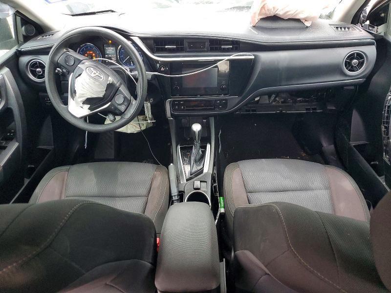 50895006 :رقم المزاد ، 5YFBURHE4JP836368 vin ، 2018 Toyota Corolla مزاد بيع