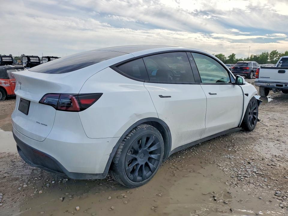 48826546 :رقم المزاد ، 7SAYGDEE6PA072052 vin ، 2023 Tesla Model Y مزاد بيع