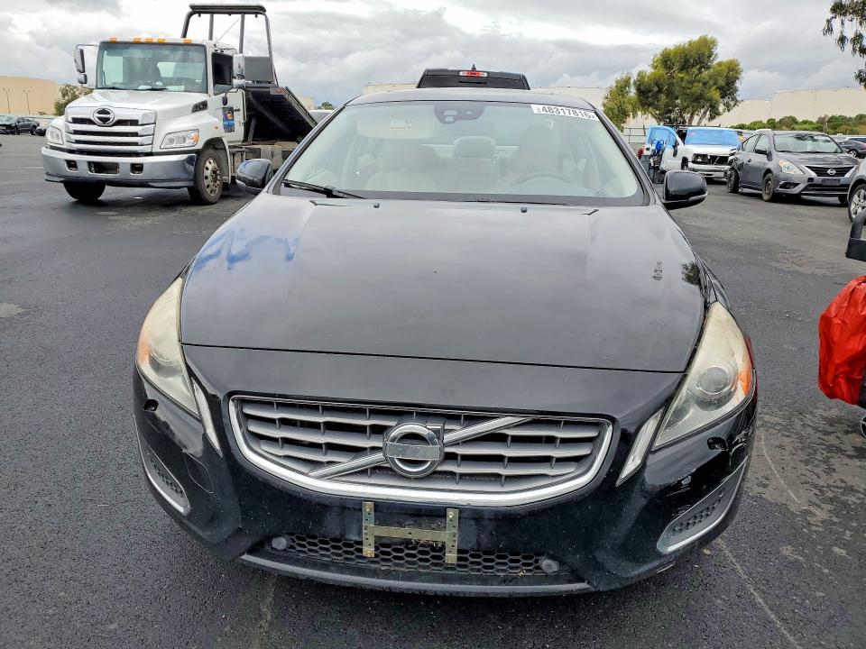 48317816 :رقم المزاد ، YV1612FH6D2205102 vin ، 2013 Volvo S60 مزاد بيع