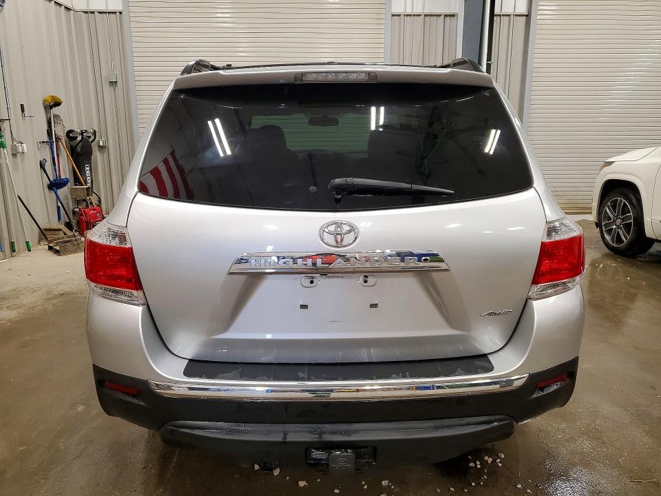 50832606 :رقم المزاد ، 5TDBK3EH1BS079021 vin ، 2011 Toyota Highlander مزاد بيع