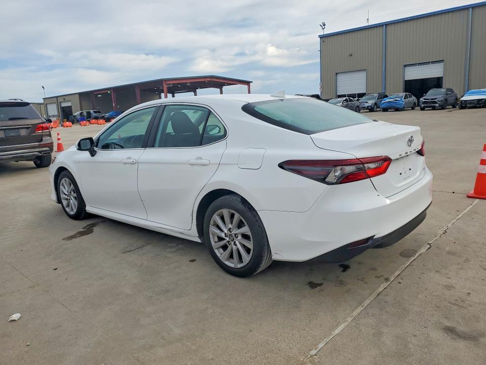 Продажа на аукционе авто 2022 Toyota Camry, vin: 4T1C11AK0NU633044, номер лота: 50548546