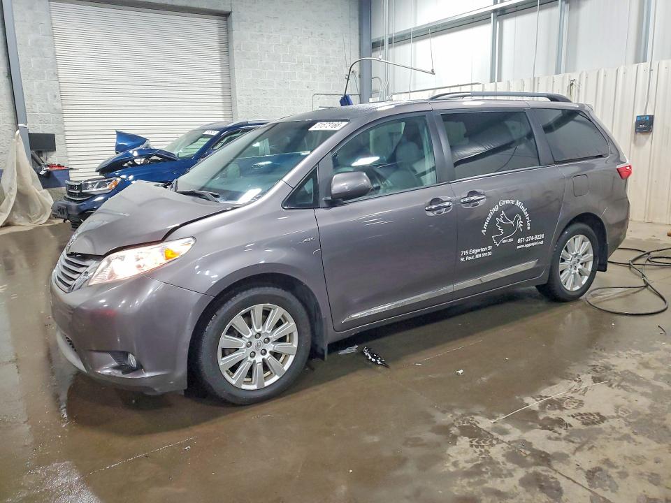 51573166 :رقم المزاد ، 5TDDZ3DC0HS167691 vin ، 2017 Toyota Sienna مزاد بيع