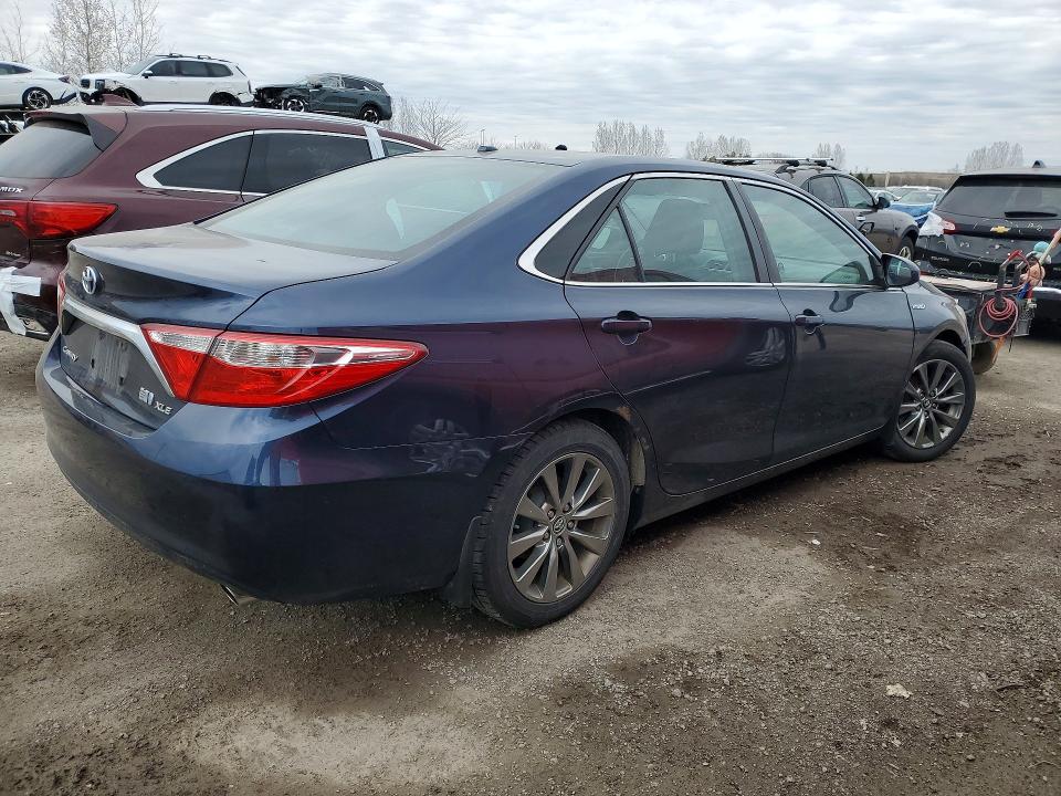2015 Toyota Camry Hybrid მანქანა იყიდება აუქციონზე, vin: 4T1BD1FK9FU144056, აუქციონის ნომერი: 49010976