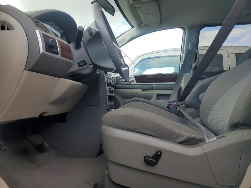 Продажа на аукционе авто 2010 Chrysler Town & Country, vin: 2A4RR5D18AR266090, номер лота: 49050396