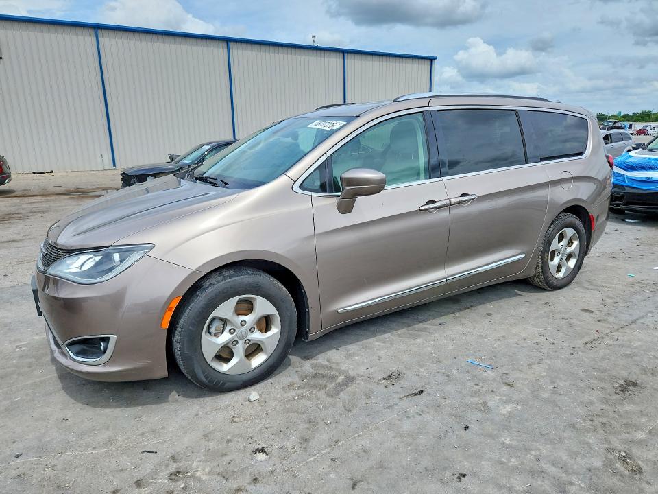 Продажа на аукционе авто 2017 Chrysler Pacifica, vin: 2C4RC1EG3HR763626, номер лота: 48737276