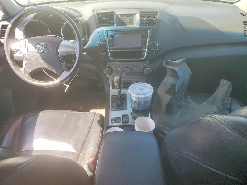 2013 Toyota Highlander მანქანა იყიდება აუქციონზე, vin: 5TDBK3EH5DS213385, აუქციონის ნომერი: 49097986