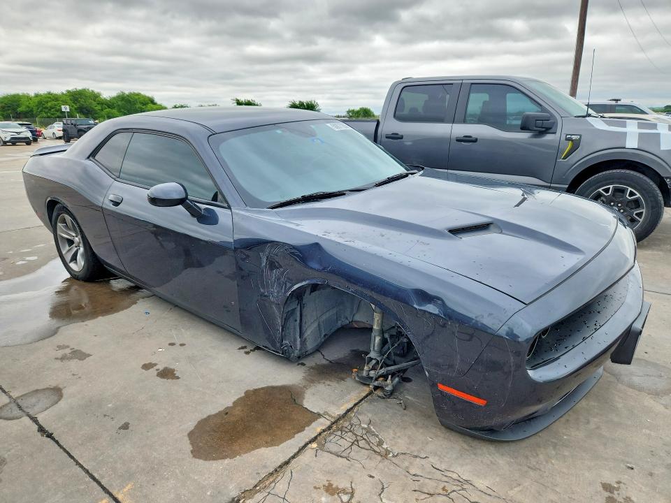 50677286 :رقم المزاد ، 2C3CDZAG9JH152989 vin ، 2018 Dodge Challenger مزاد بيع