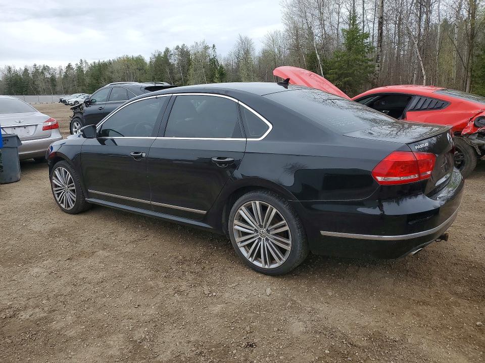 2015 Volkswagen Passat მანქანა იყიდება აუქციონზე, vin: 1VWBV7A32FC023781, აუქციონის ნომერი: 51468956