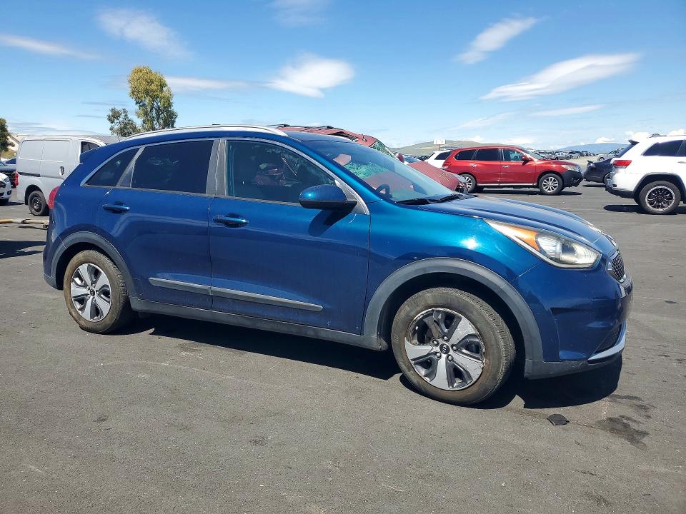 2018 Kia Niro მანქანა იყიდება აუქციონზე, vin: KNDCB3LC1J5210657, აუქციონის ნომერი: 49002866