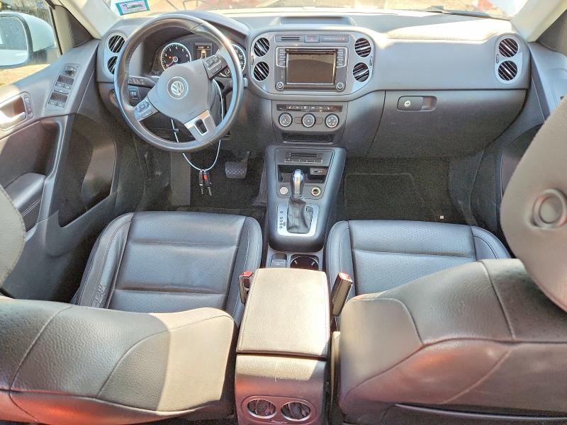 49938516 :رقم المزاد ، WVGAV7AX5HK015972 vin ، 2017 Volkswagen Tiguan مزاد بيع
