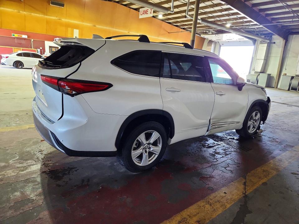 Aukcja sprzedaży 2022 Toyota Highlander, vin: 5TDFZRBH0NS200808, numer aukcji: 49424906