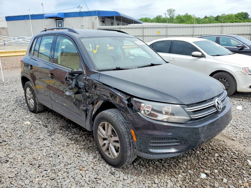 50598266 :رقم المزاد ، WVGBV7AX3HK025405 vin ، 2017 Volkswagen Tiguan مزاد بيع