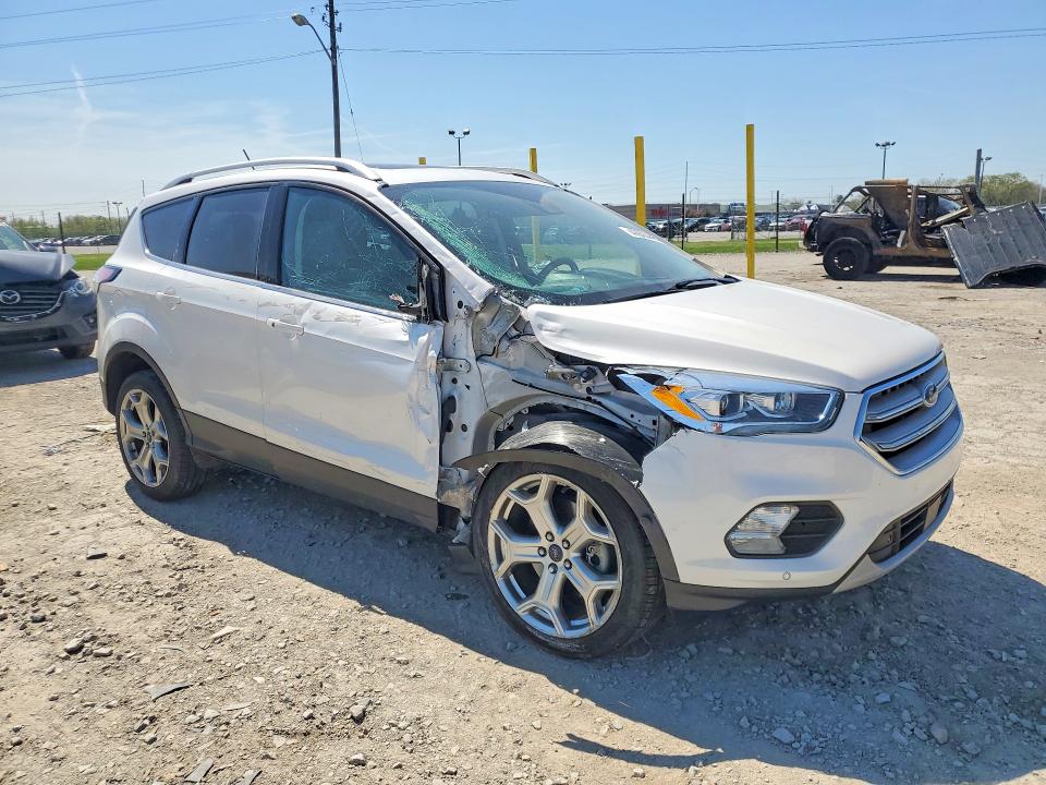 Продажа на аукционе авто 2018 Ford Escape, vin: 1FMCU9J96JUA08533, номер лота: 48923446