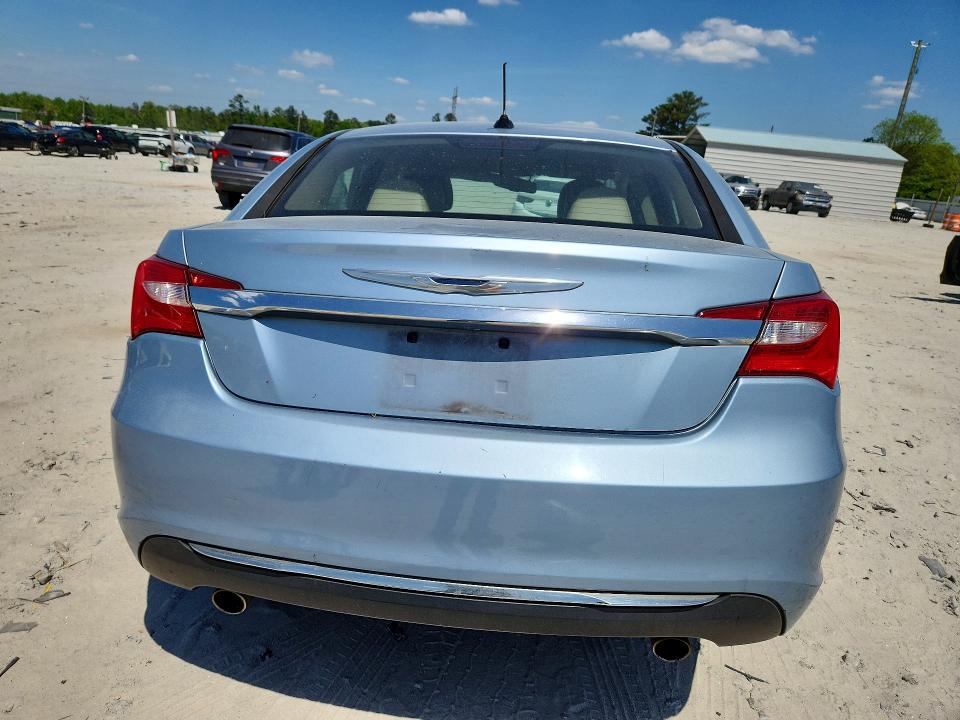 2014 Chrysler 200 მანქანა იყიდება აუქციონზე, vin: 1C3CCBCG4EN151592, აუქციონის ნომერი: 49972286