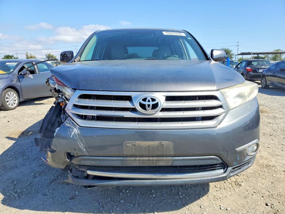 2013 Toyota Highlander მანქანა იყიდება აუქციონზე, vin: 5TDYK3EH7DS120006, აუქციონის ნომერი: 49847636