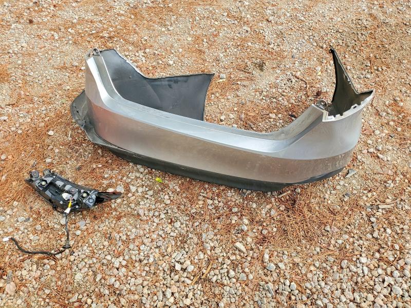 51104516 :رقم المزاد ، 4T1F31AKXNU578643 vin ، 2022 Toyota Camry مزاد بيع
