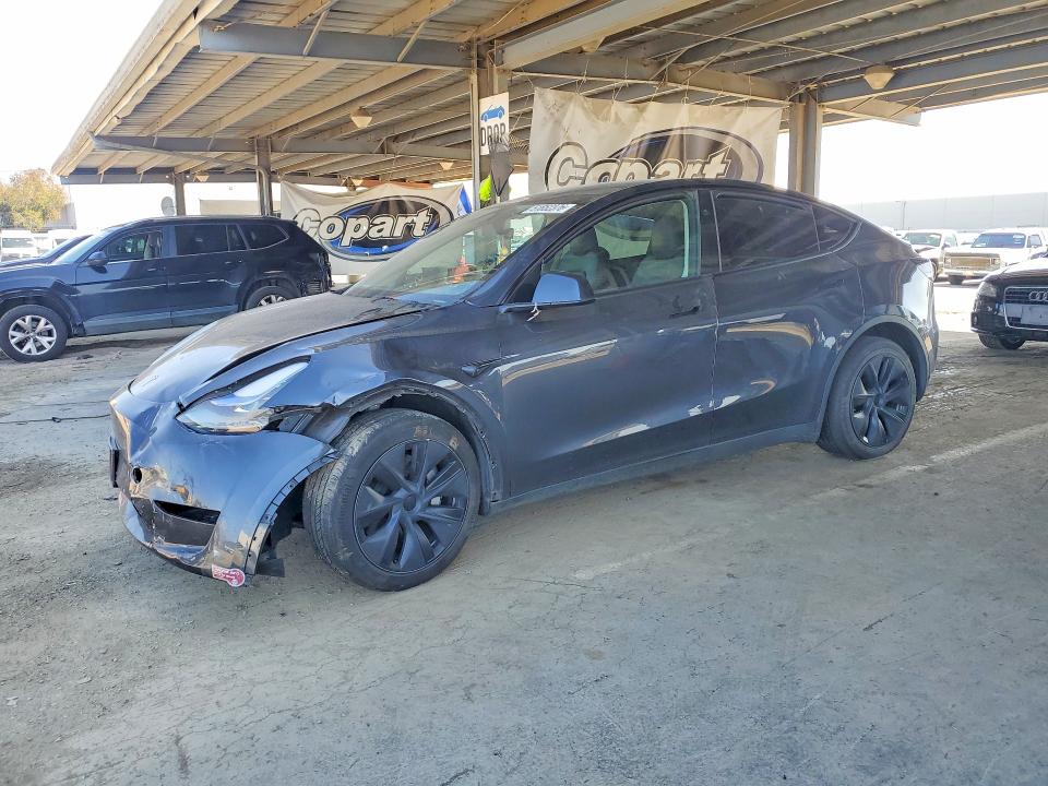 51652376 :رقم المزاد ، 7SAYGAEE8RF100115 vin ، 2024 Tesla Model Y مزاد بيع
