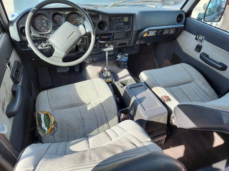 47760976 :رقم المزاد ، JT3FJ62GJ0086117 vin ، 1988 Toyota Land Cruiser مزاد بيع