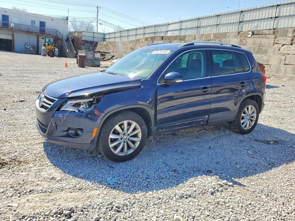 49471216 :رقم المزاد ، WVGAV7AX0BW504327 vin ، 2011 Volkswagen Tiguan مزاد بيع