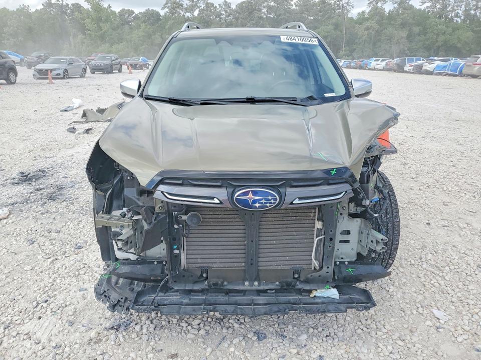 48410056 :رقم المزاد ، JF2SKARC3NH484049 vin ، 2022 Subaru Forester مزاد بيع