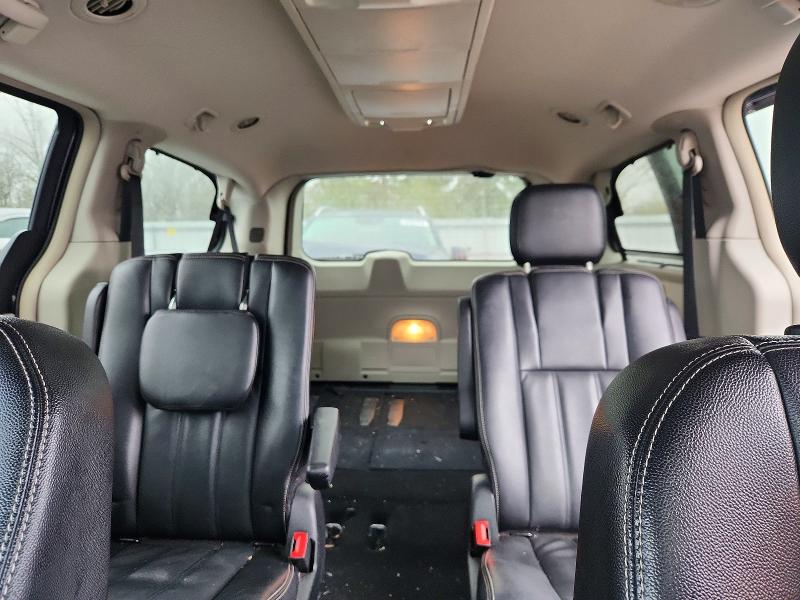 48392076 :رقم المزاد ، 2C4RC1BG0FR513651 vin ، 2015 Chrysler Town & Country مزاد بيع