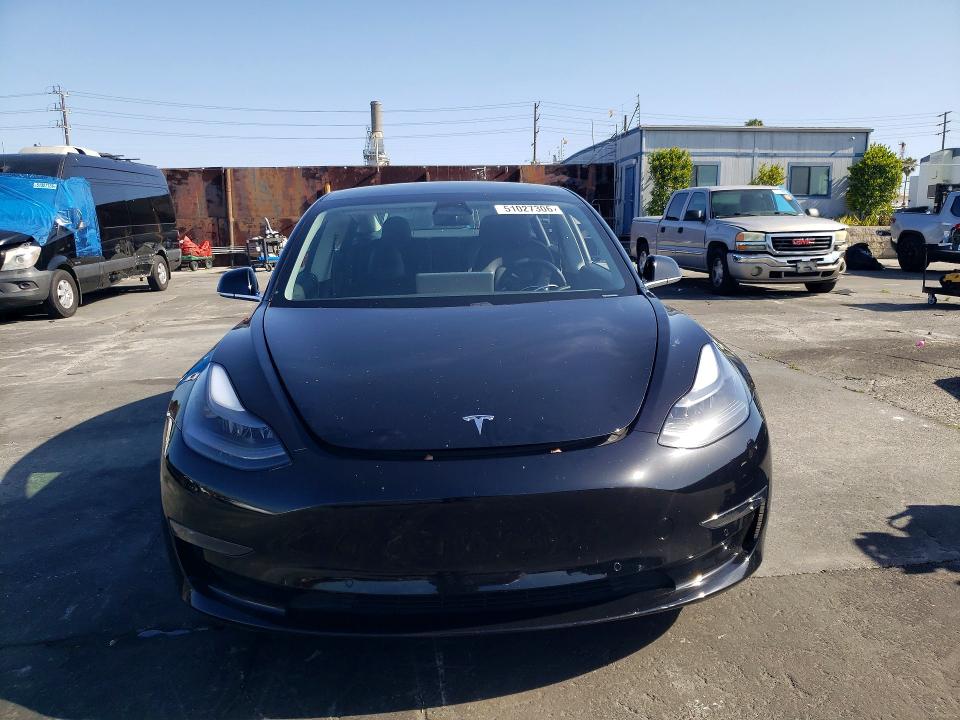 51027306 :رقم المزاد ، 5YJ3E1EB4LF710474 vin ، 2020 Tesla Model 3 مزاد بيع