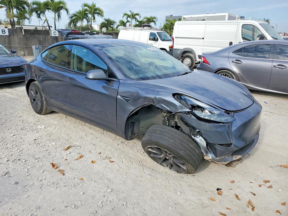 Продажа на аукционе авто 2023 Tesla Model 3, vin: 5YJ3E1EAXPF672312, номер лота: 51361206