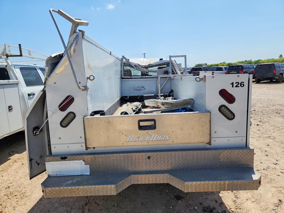 47809296 :رقم المزاد ، 1FDBF3E6XMEC33815 vin ، 2021 Ford F350 مزاد بيع