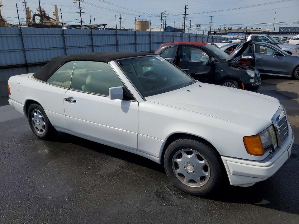 1993 Mercedes-benz 300 მანქანა იყიდება აუქციონზე, vin: WDBEA66E3PB884845, აუქციონის ნომერი: 49669066