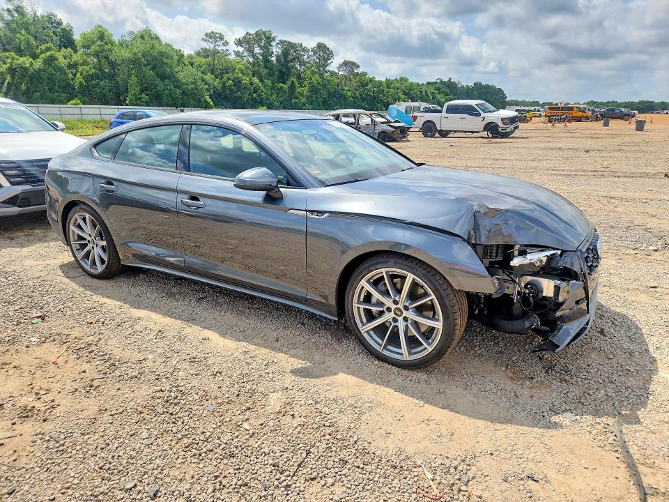 2025 Audi A5 მანქანა იყიდება აუქციონზე, vin: WAUDACF52SA015998, აუქციონის ნომერი: 51453066
