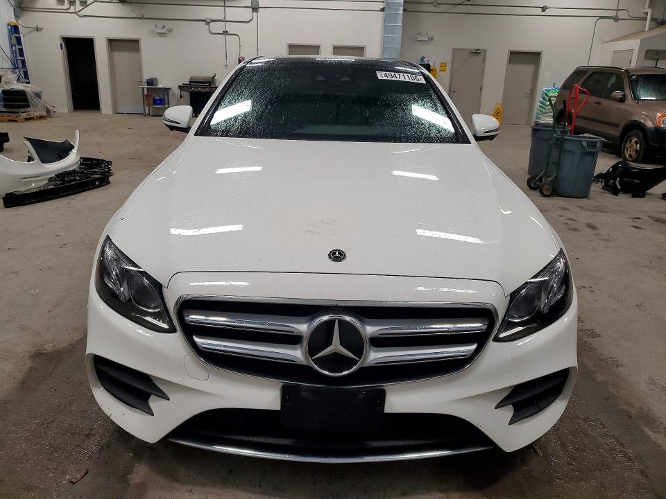 49471106 :رقم المزاد ، WDDZF6GB4JA465480 vin ، 2018 Mercedes-benz E مزاد بيع