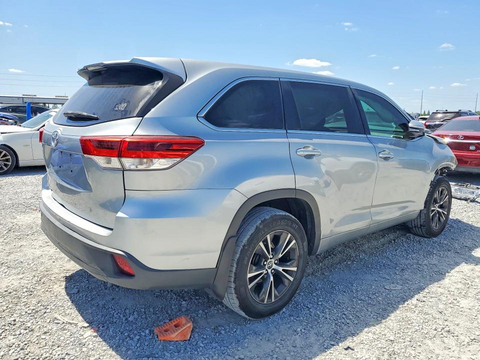 50269036 :رقم المزاد ، 5TDZARFH9HS028832 vin ، 2017 Toyota Highlander مزاد بيع